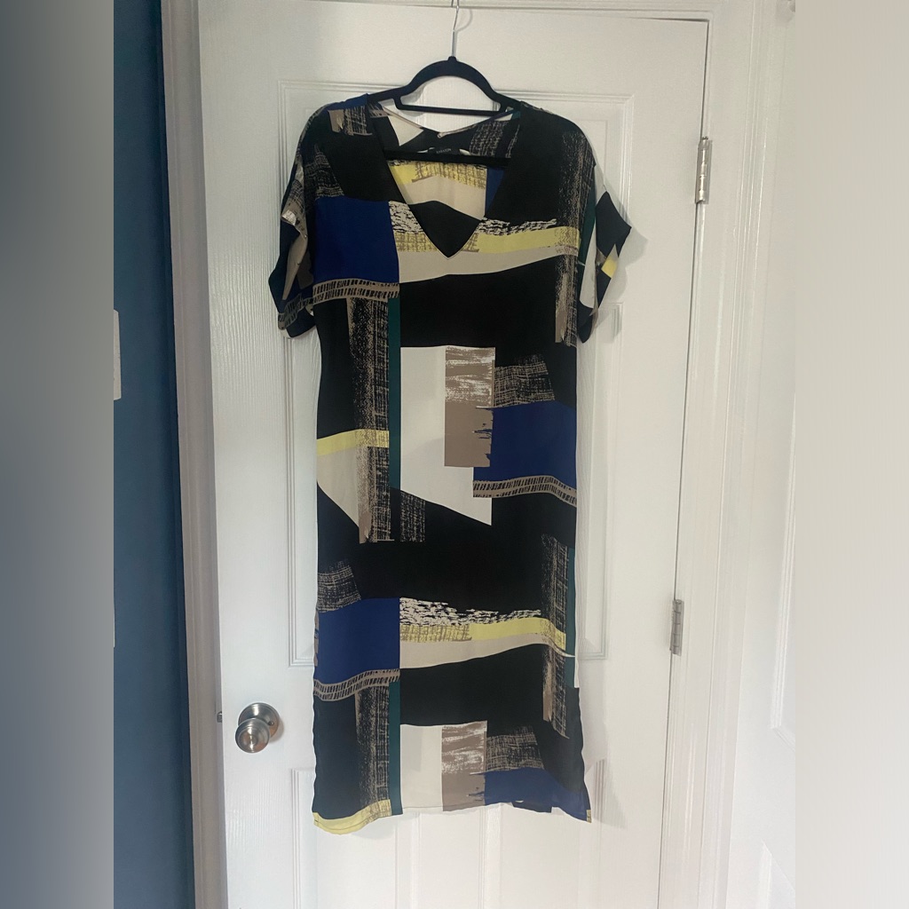 Aritzia Babaton Light Weight Color Block Dress